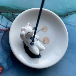HANDCRAFTED CAT INCENSE HOLDER BURNER made with a vintage china dish from Japan